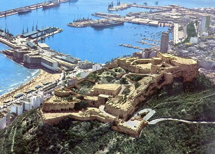 Beach, Center And Entertainment Alicante